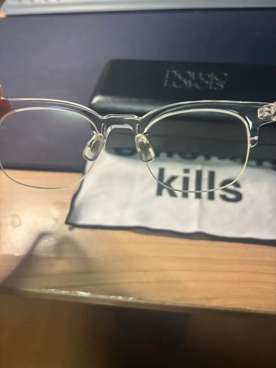 シガレット メガネ