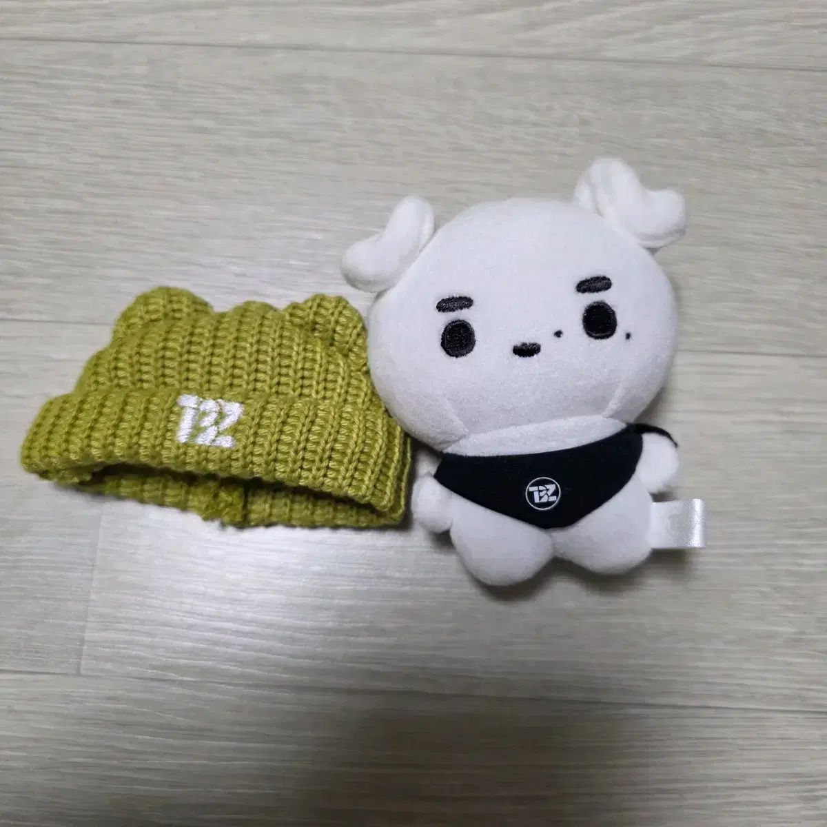 THE BOYZ(ザ・ボーイズ・ドボイズ) ヨンフン(YOUNGHOON) 公式