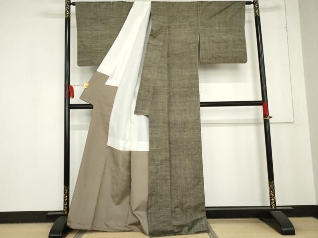 上質な紬 色無地