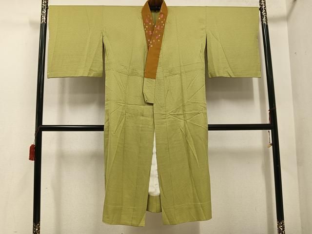 平和屋着物●長襦袢　無双仕立て　色無地　鱗地紋　木蘭色　半衿刺繍　正絹　逸品　AABD7060ph 平和屋着物○長襦袢 無双仕立て 色無地 鱗地紋 木蘭色 半衿刺繍