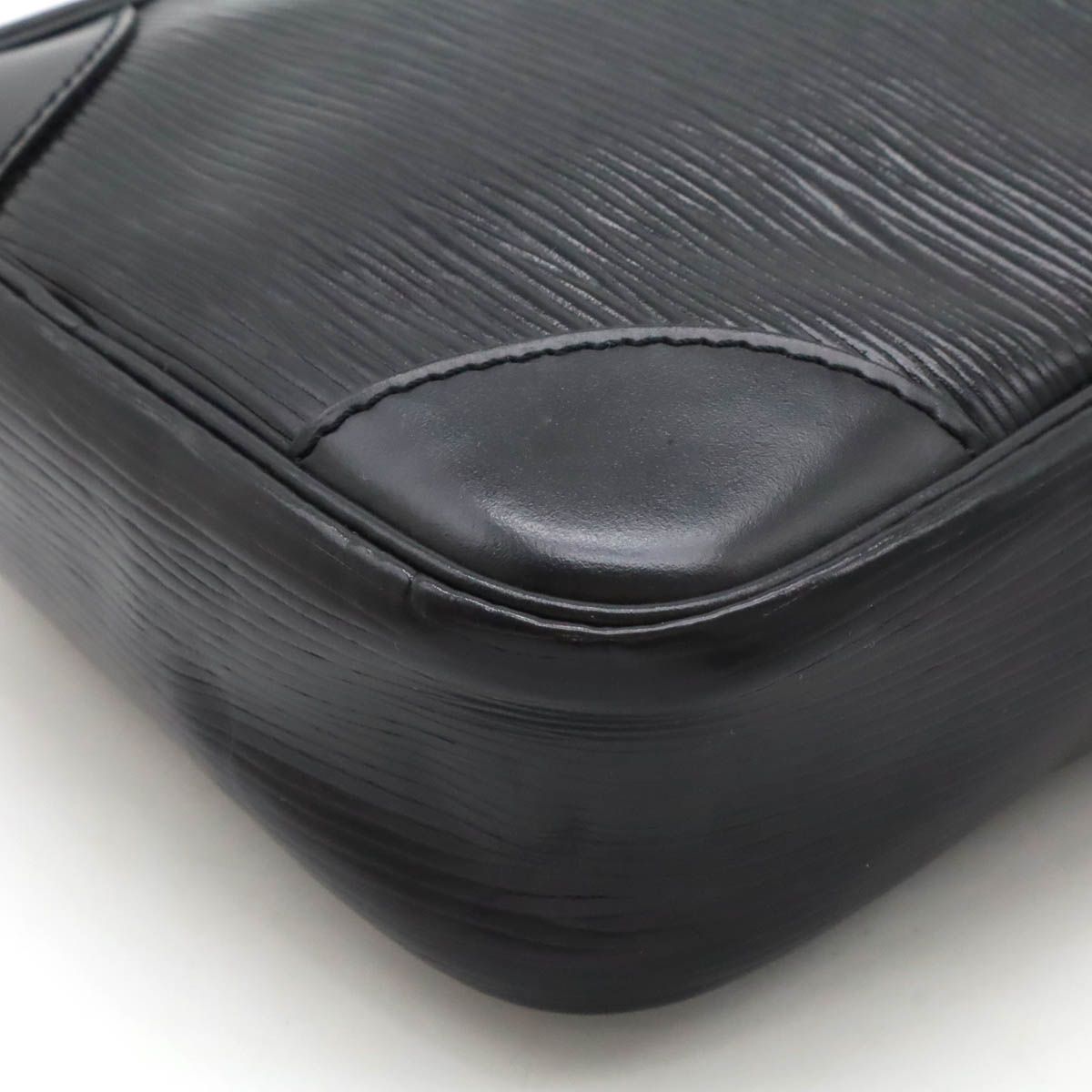 LOUIS VUITTON ルイ ヴィトン エピ ダヌーブ ショルダーバッグ