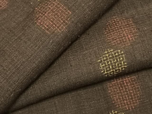 平和屋着物 本場結城紬 重要無形文化財 飛び亀甲柄 正絹 fy