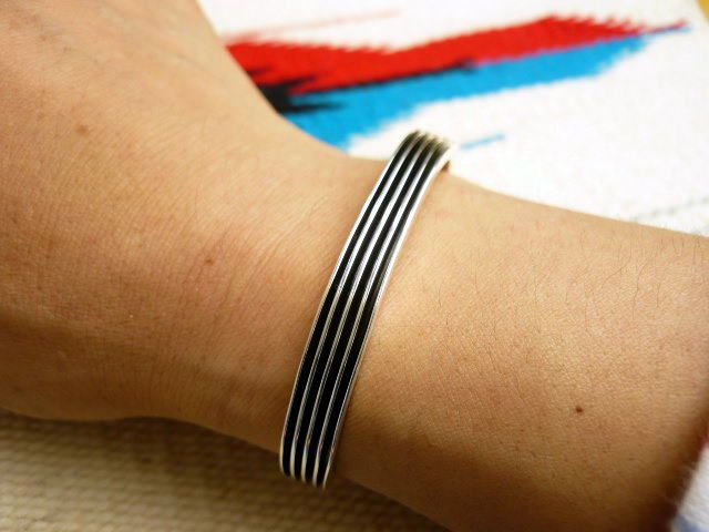 Francis Jonesフランシスジョーンズ作エッジプレートブレスレットナバホ Francis Jonesフランシスジョーンズ作エッジプレートブレスレットナバホ