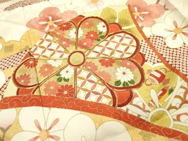 豪華 振袖　駒刺繍　扇面草花文　金彩　まるやま扱い　逸品 扇子模様 正絹　絹 豪華 振袖 駒刺繍 扇面草花文 金彩 まるやま扱い 逸品 扇子模様 正絹 絹