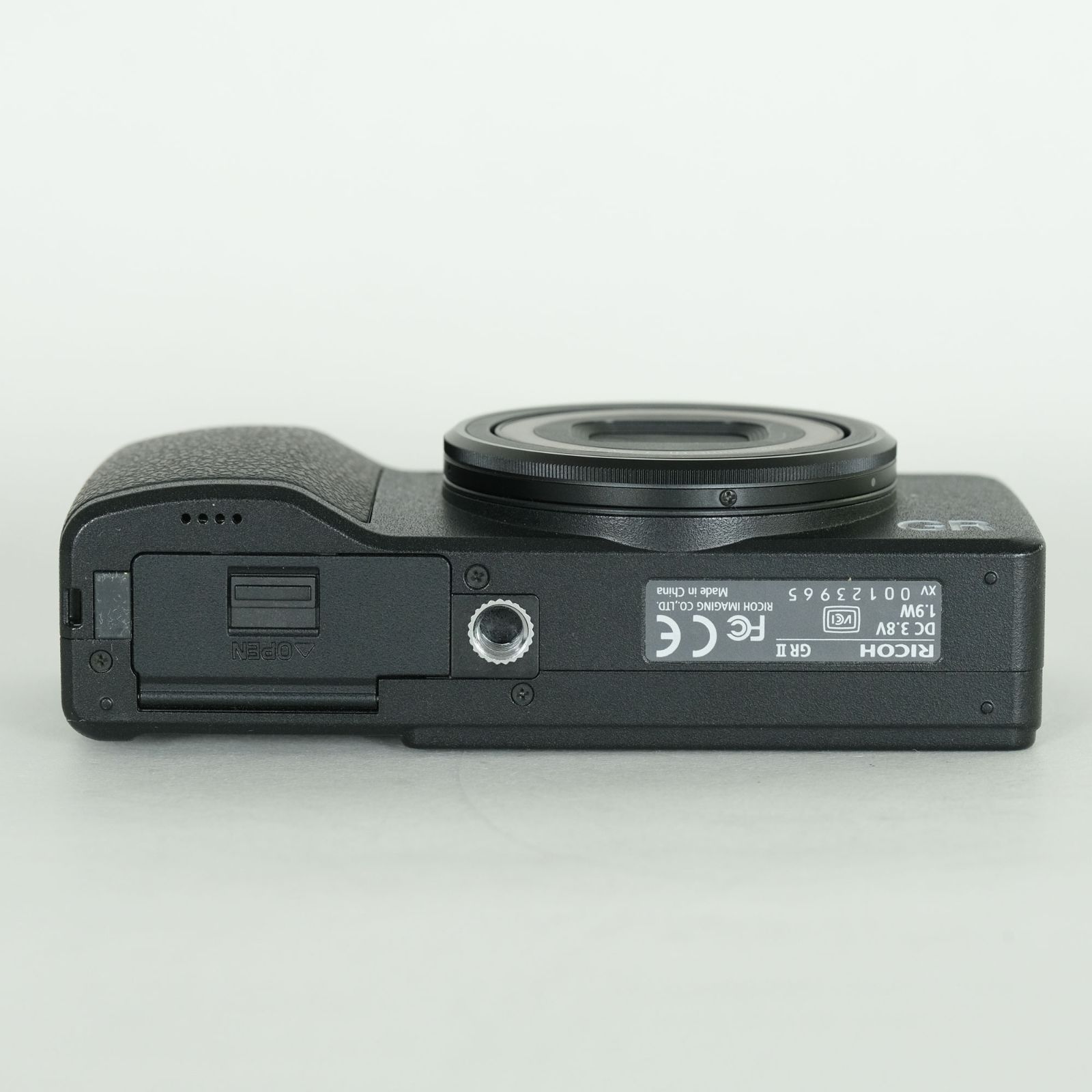 シャッター【32回】 Ricoh GR II 美品 | シャッター数2,601回] RICOH GR II | コンパクトデジタルカメラ