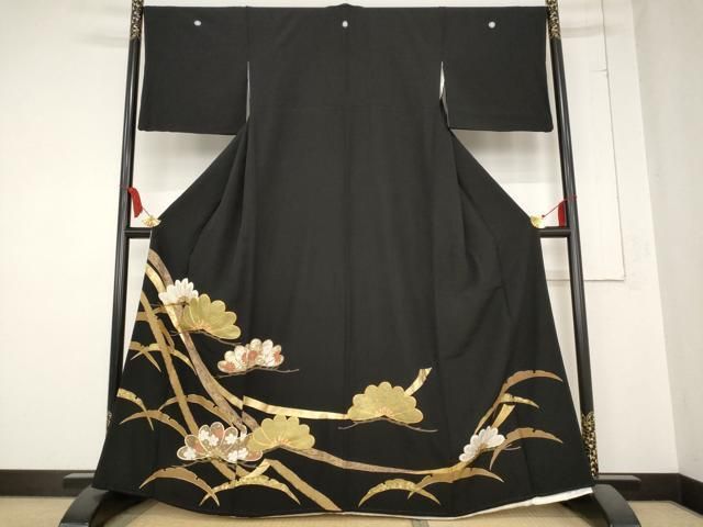 平和屋着物●豪華黒留袖　駒刺繍　花鳥梅松文　金彩　正絹　逸品　AABC0176zg 平和屋着物□豪華黒留袖 駒刺繍 笠松文 金彩 正絹 逸品 AABC8235st