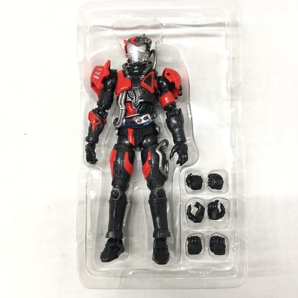 中古】バンダイ S.H.Figuarts 仮面ライダー超デッドヒートドライブ