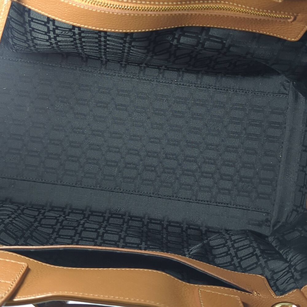 Roger Vivier ロジェヴィヴィエ ピルグリムドゥジュール・トートバッグ