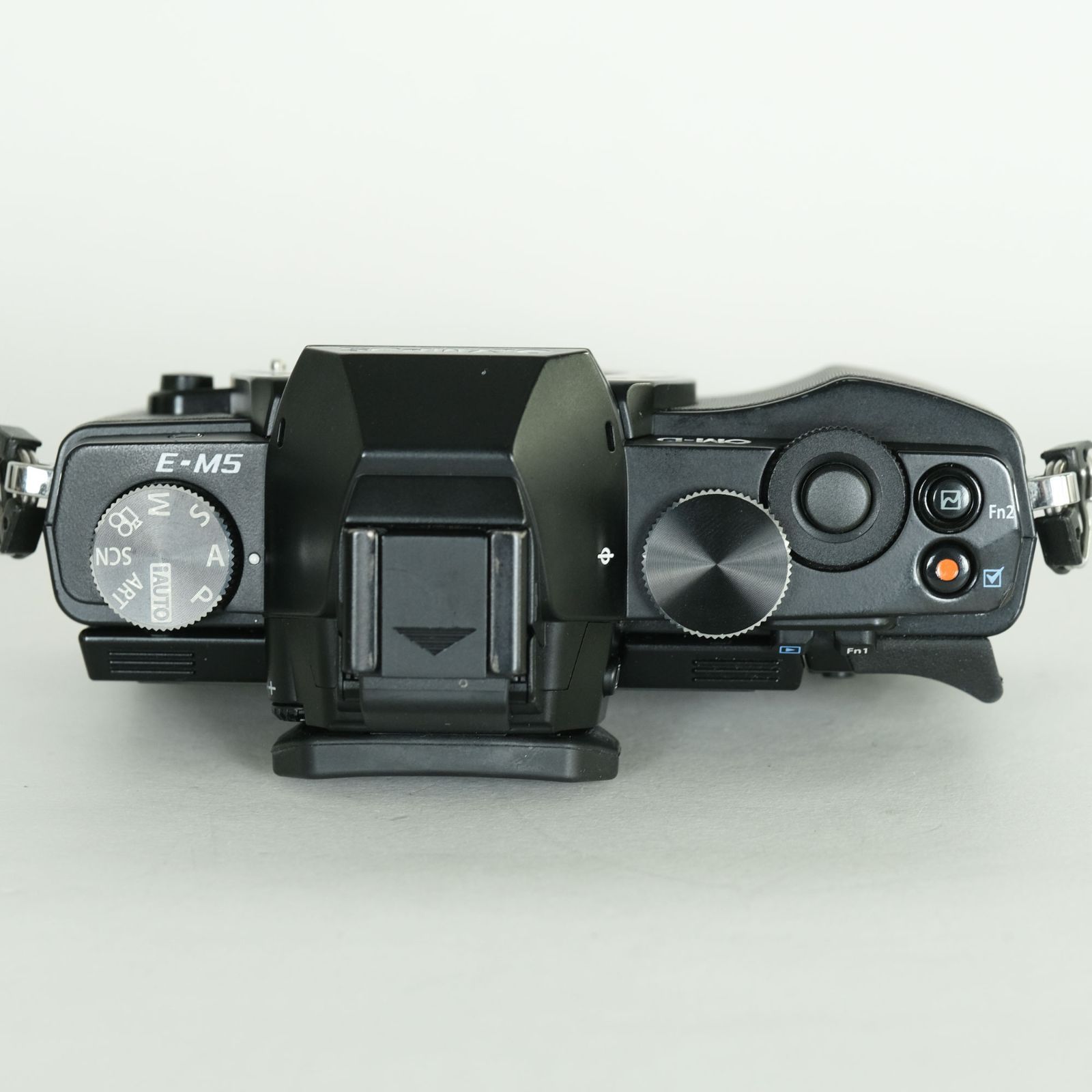 美品 | シャッター数16,320回] OLYMPUS OM-D E-M5 ボディ ブラック