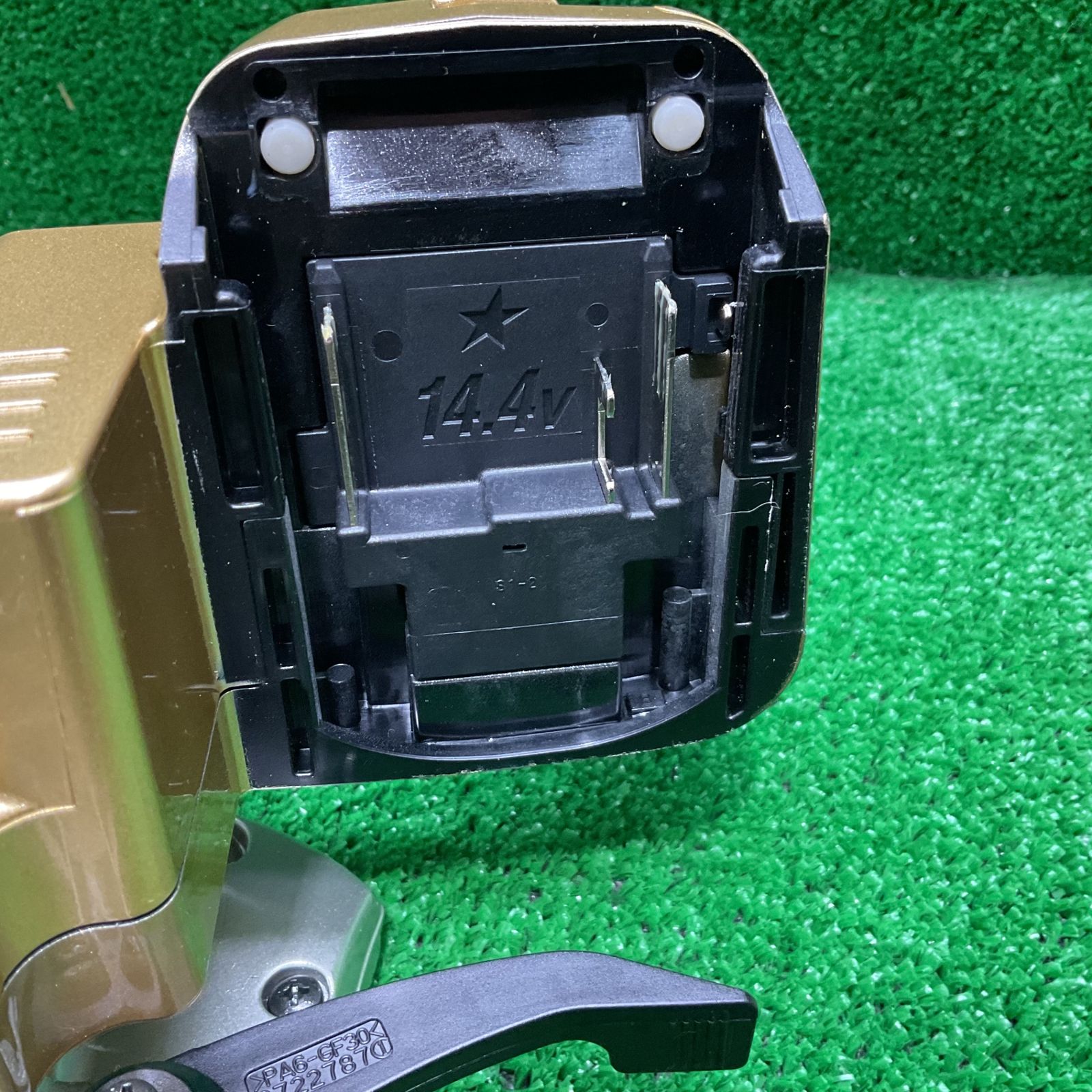 コードレスマルノコ ゴールド