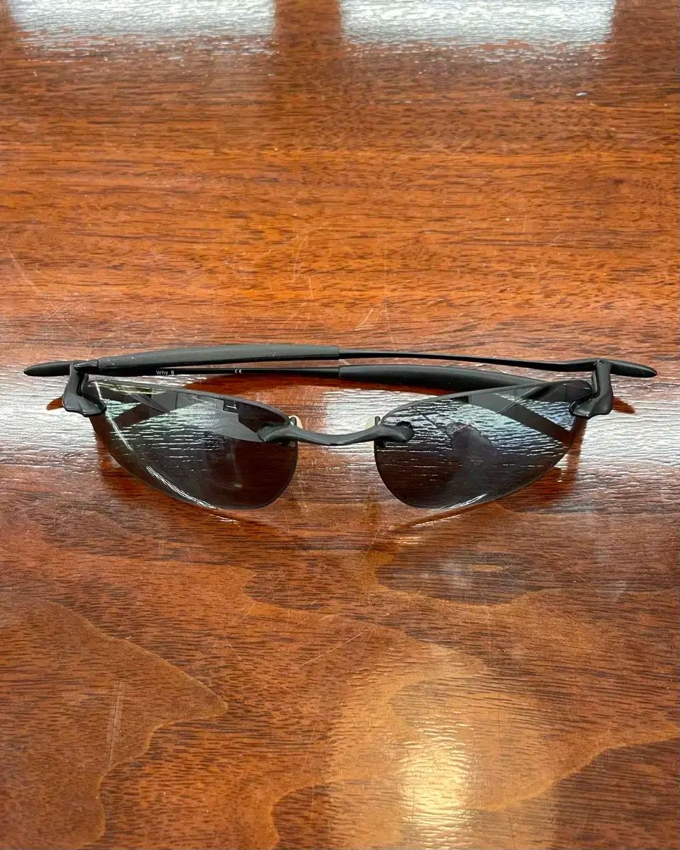 フチなし サングラス