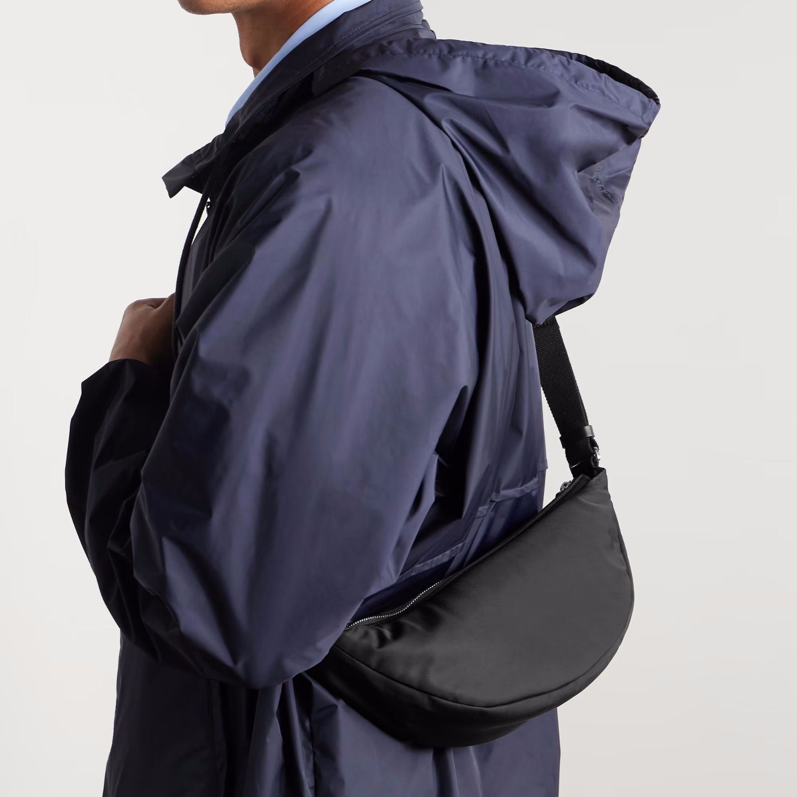 ザ ロウ Caiden シェル メッセンジャーバッグ