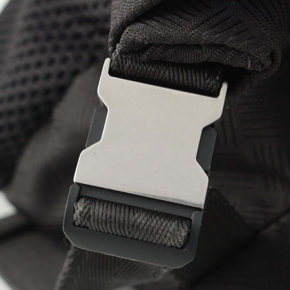 ウエストポーチ