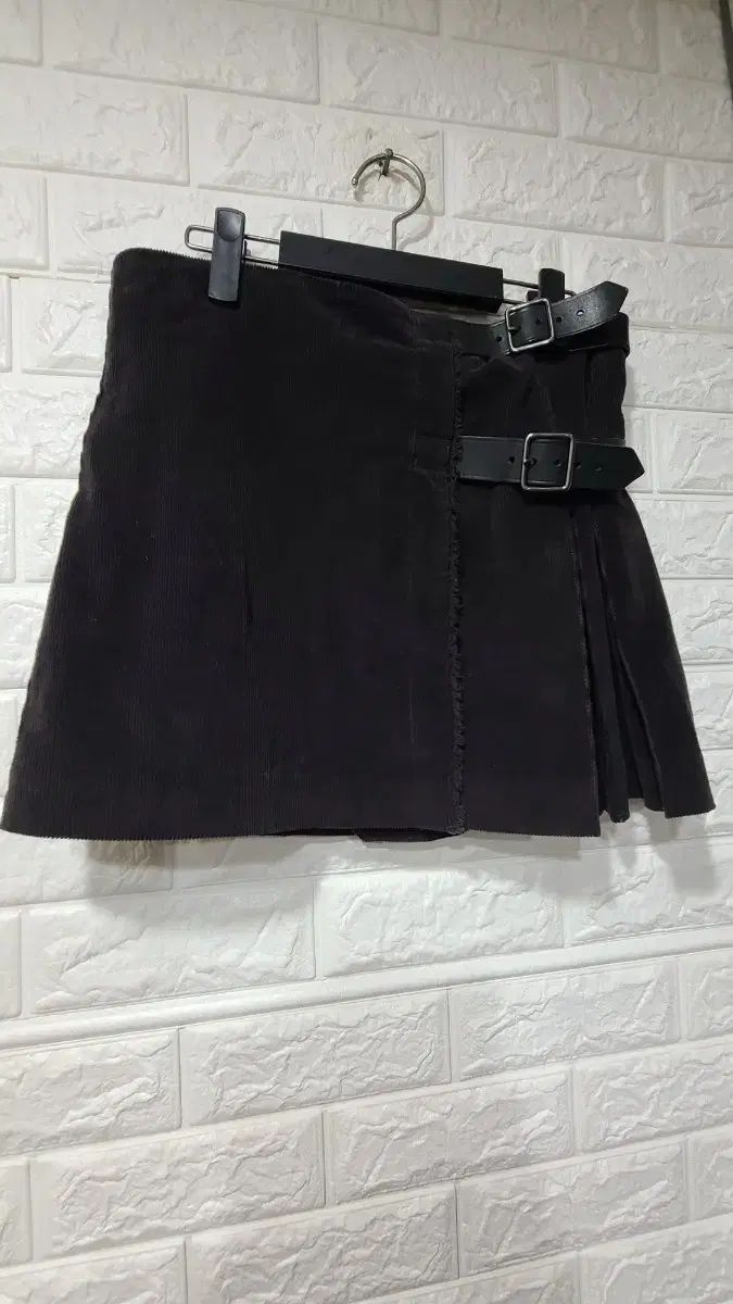 バーバリー コーデュロイスカート