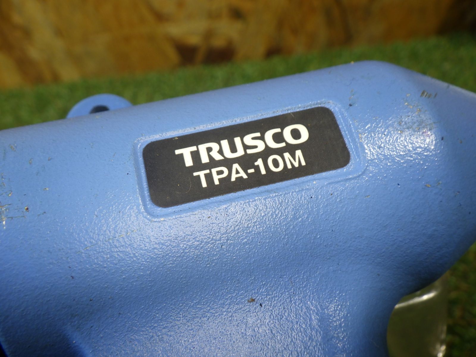 タップ加工作業に トラスコ