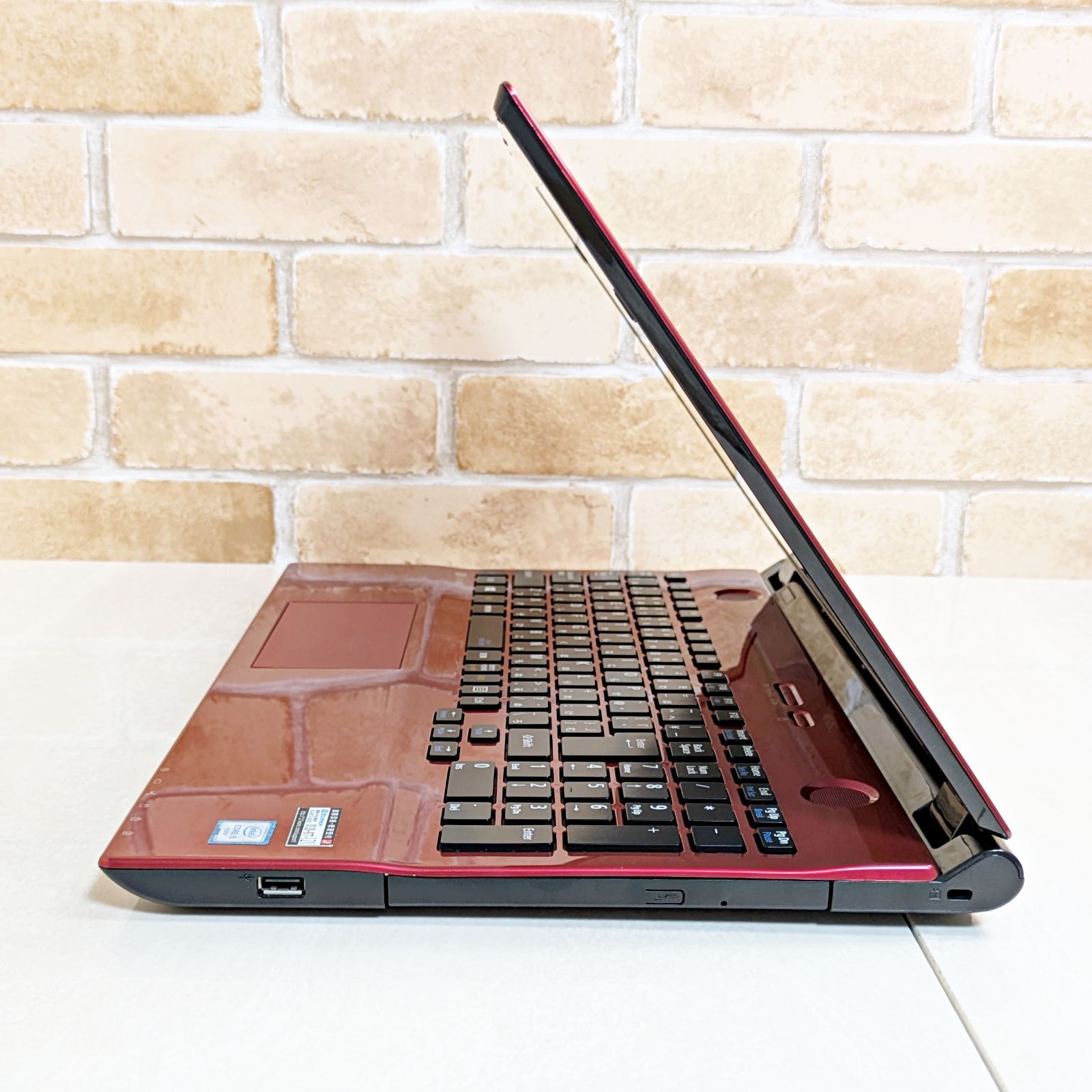 美品☆オフィス付き☆SSD/第7世代Corei3高性能/メモリ8G☆初心者OK