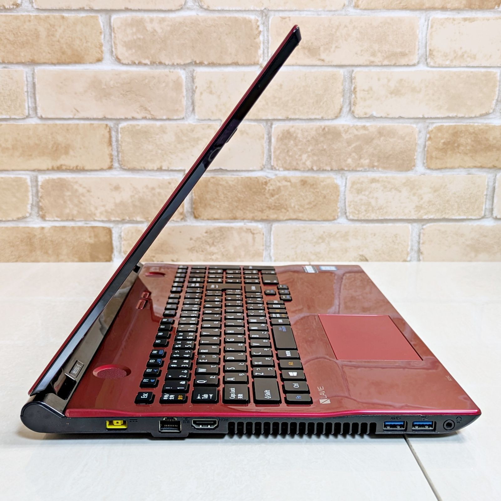 美品☆オフィス付き☆SSD/第7世代Corei3高性能/メモリ8G☆初心者OK