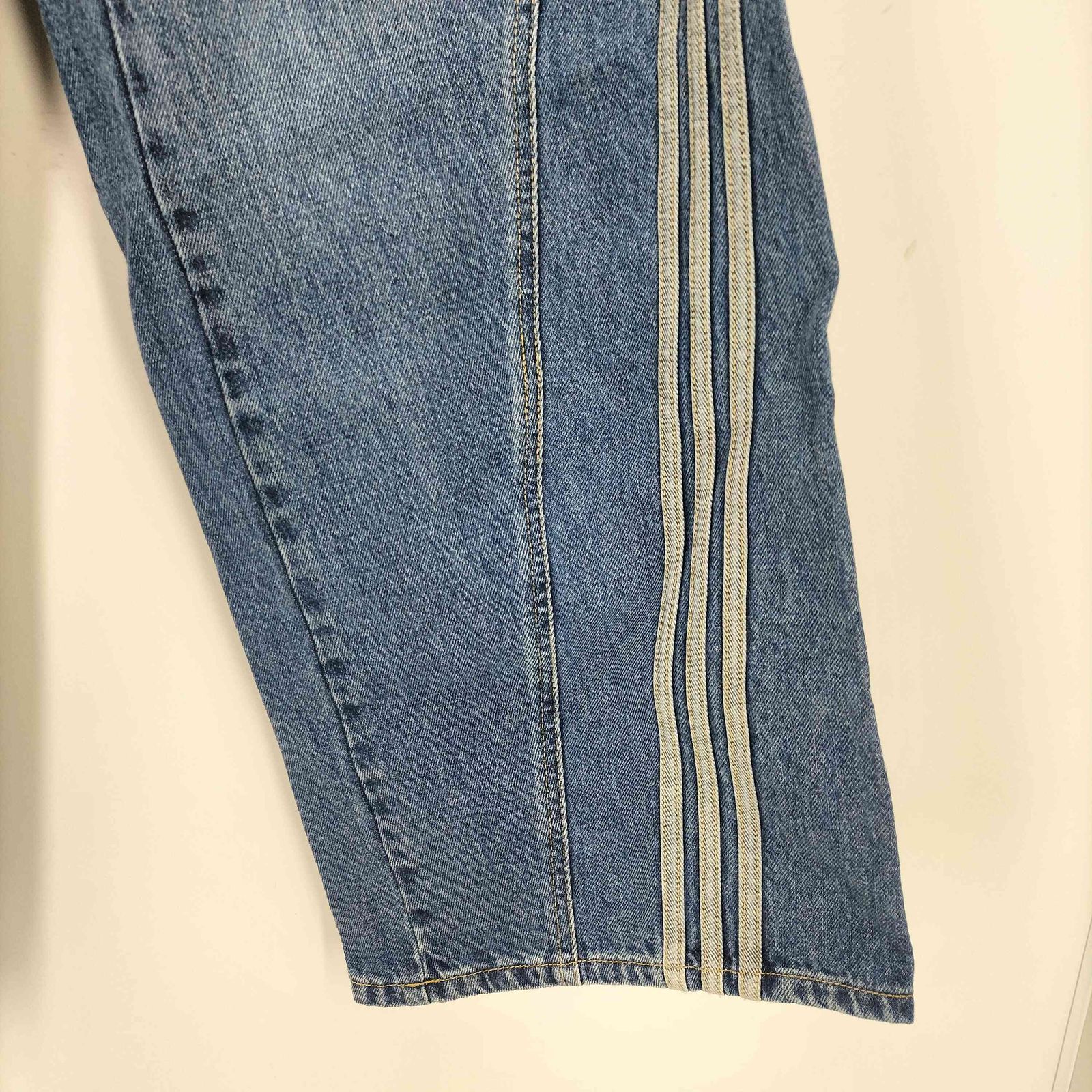 アディダスオリジナルス