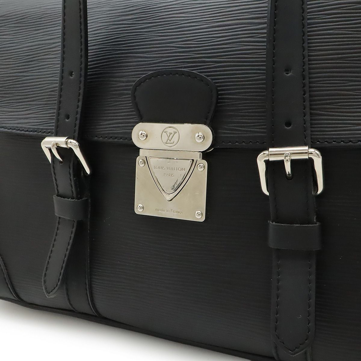 LOUIS VUITTON ルイ ヴィトン エピ セギュールMM ショルダーバッグ