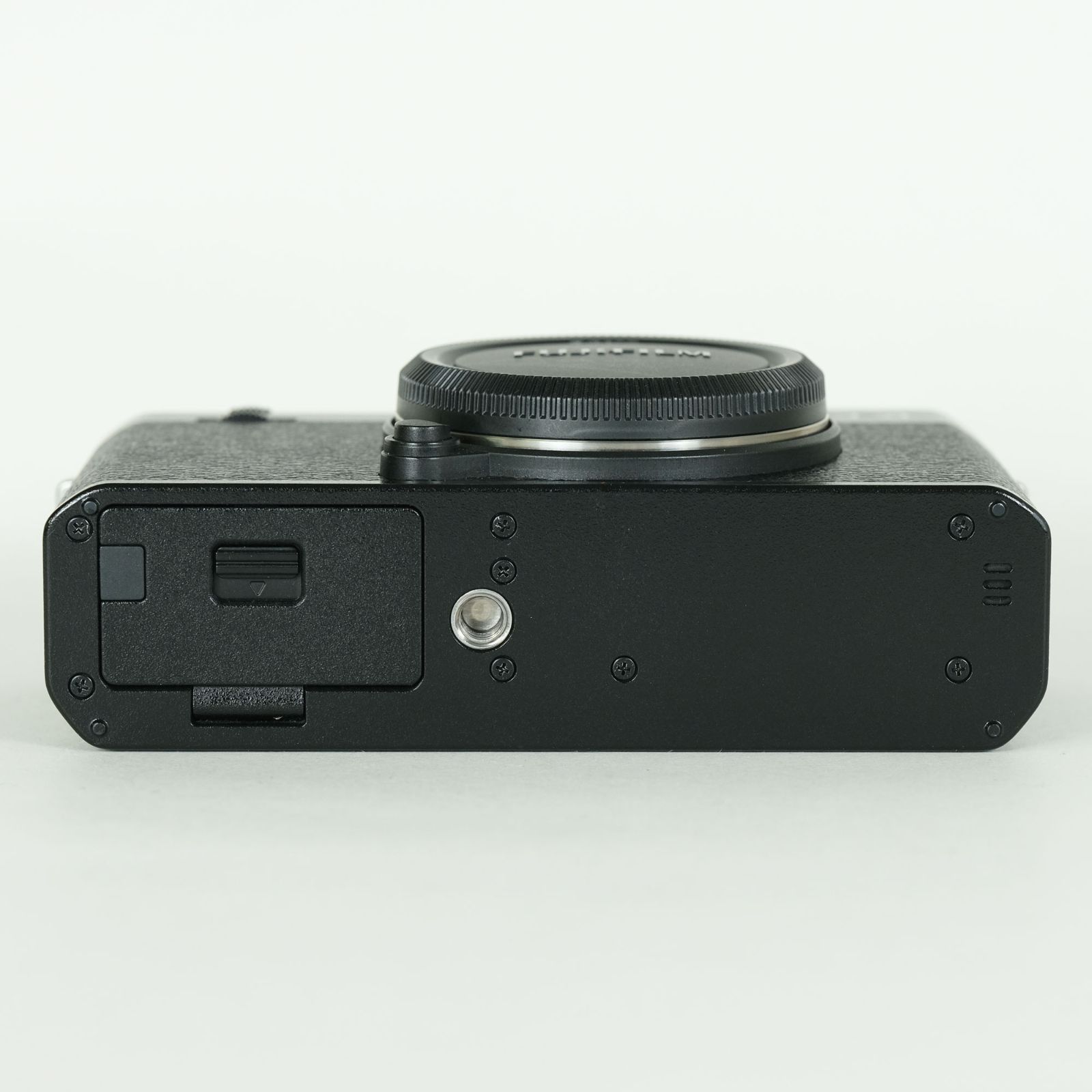 美品FUJIFILM X-E4 【シャッター800回未満】サムレスト付き 美品FUJIFILM X-E4 【シャッター800回未満】サムレスト付き 美品