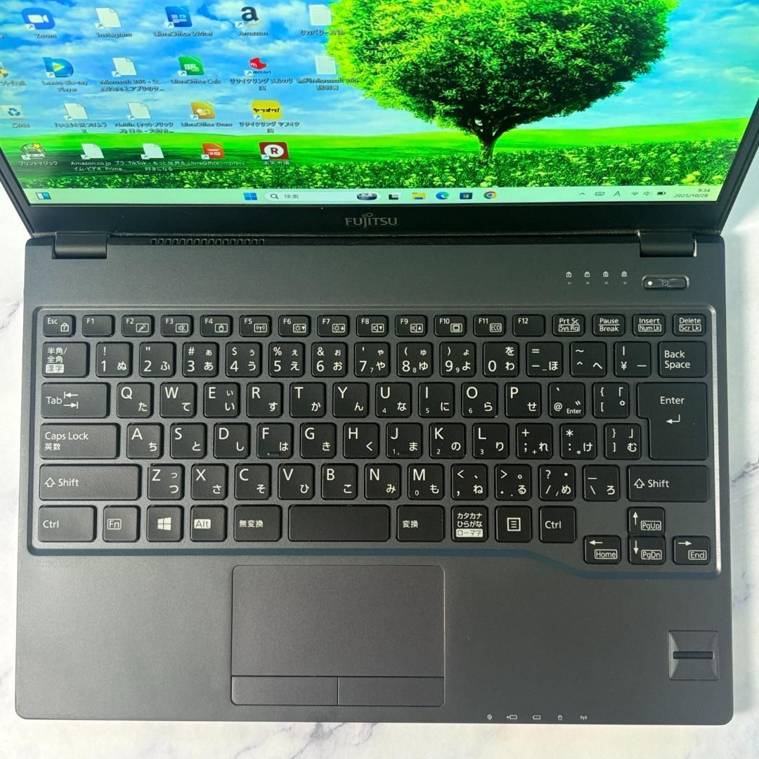 超薄型軽量☆メモリ8GB・SSDで快速☆指紋認証☆Win11☆ノートパソコン