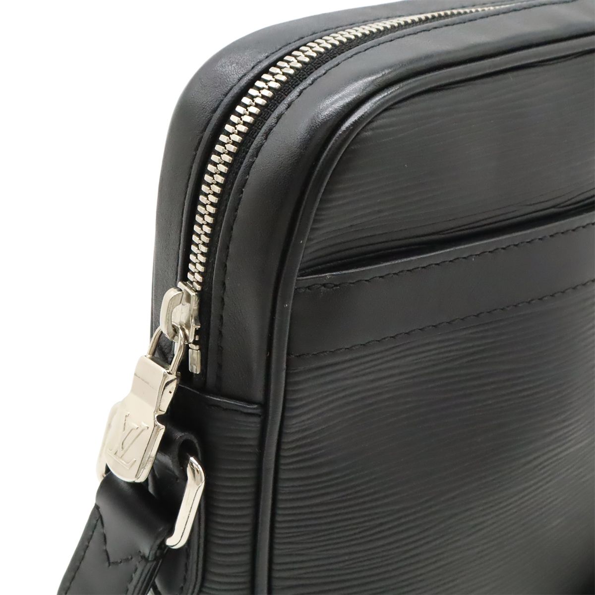 LOUIS VUITTON ルイ ヴィトン エピ ダヌーブPM NM ショルダーバッグ