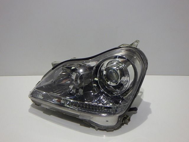 18 マジェスタ 左ヘッドライト HID UZS186/187 前期 30-316 T