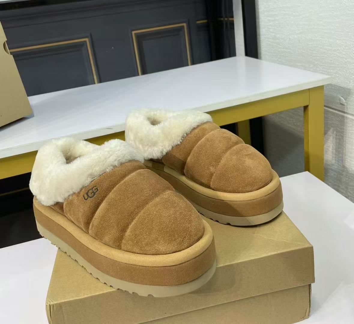 UGG ☆厚底☆タズリータ☆チェスナット☆アグ ムートンブーツ UGG