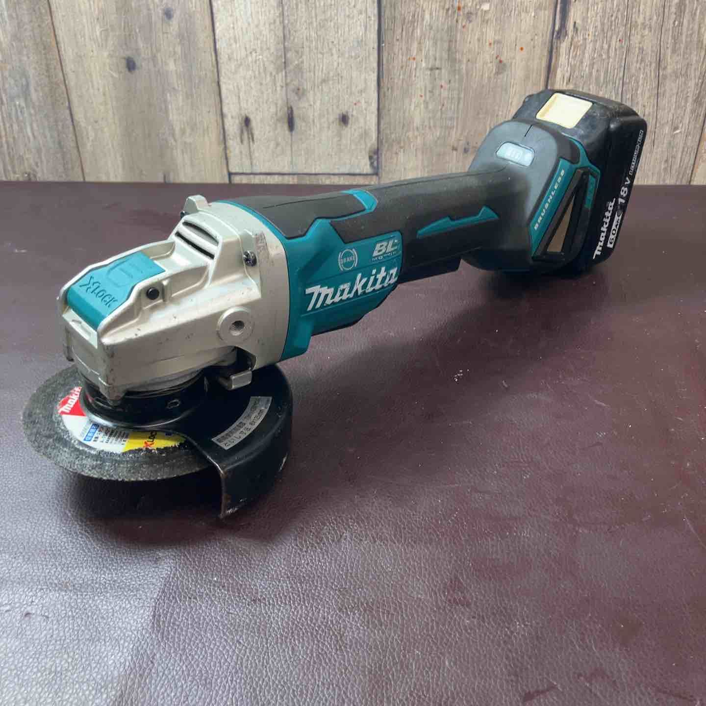 中古品】☆マキタ(makita) 125mmコードレスディスクグラインダ GA520DZ 