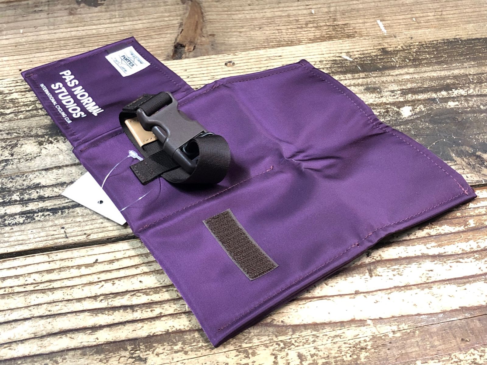 JP550 パスノーマルスタジオ PAS NORMAL STUDIOS x PORTER Saddle Bag