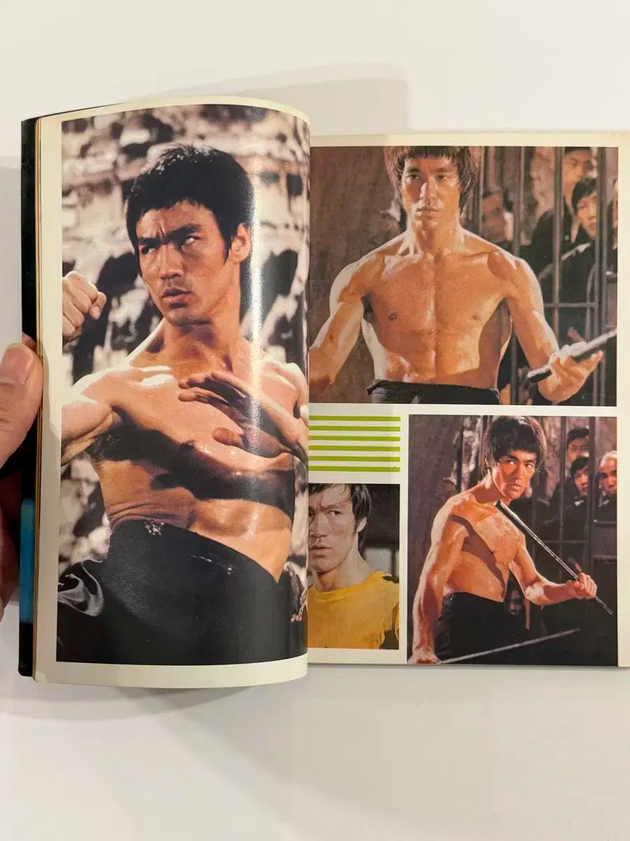 ブルース・リー伝説 近代史 書籍 - メルカリ