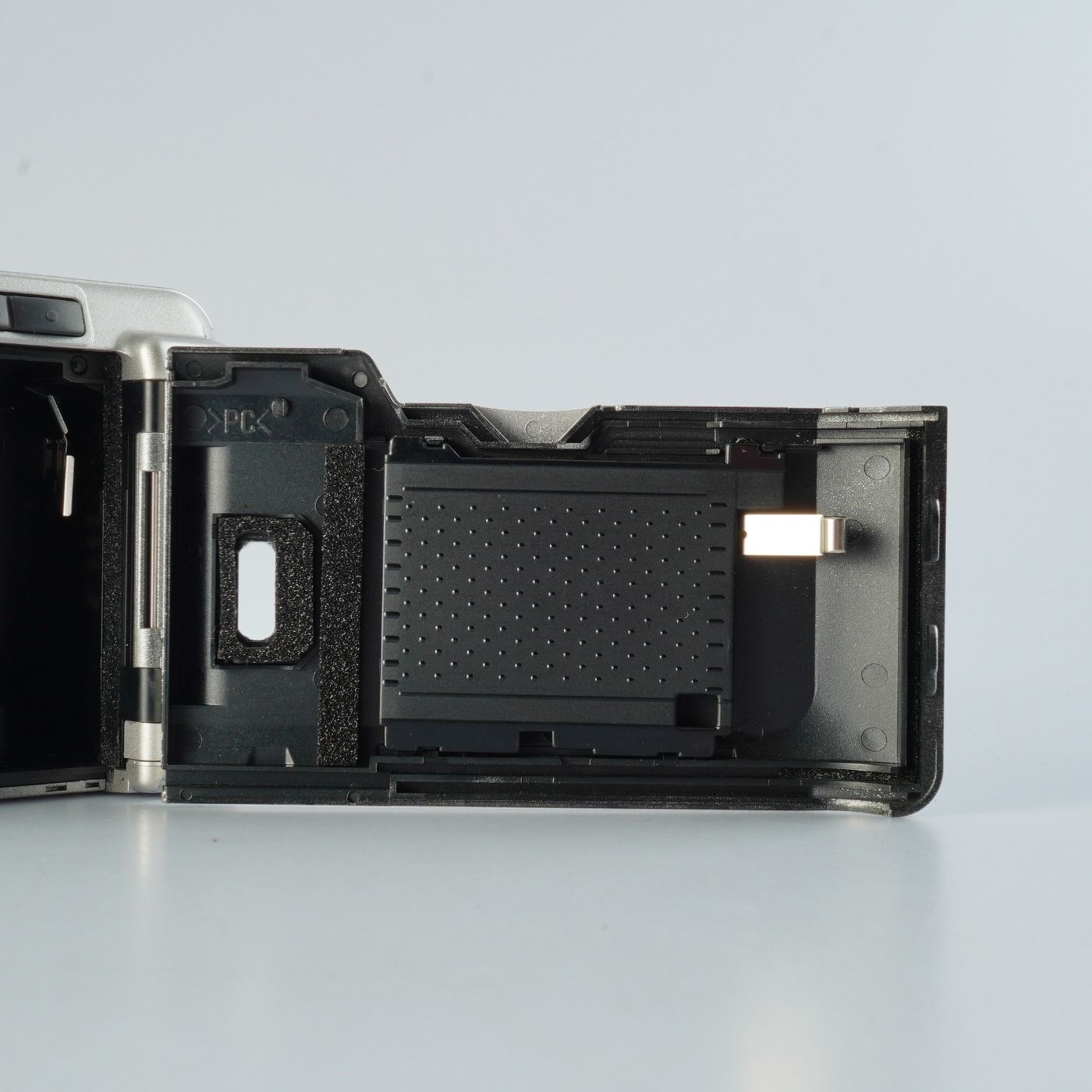 コンパクトフィルムカメラ