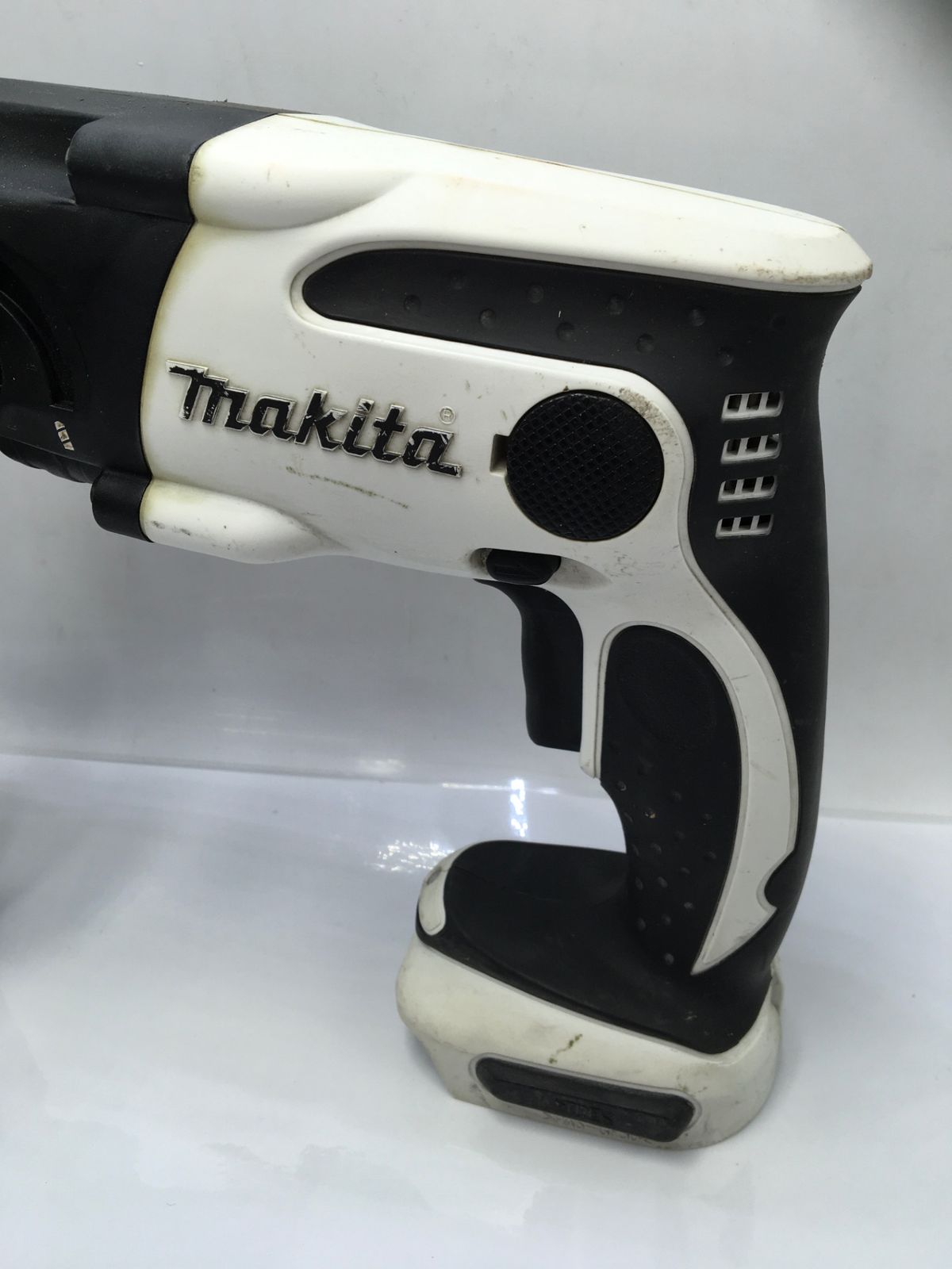 品 Makita マキタ 14.4 vハンマドリル HR 162 DZ本体のみ 3.0 Ah エコツー M 02