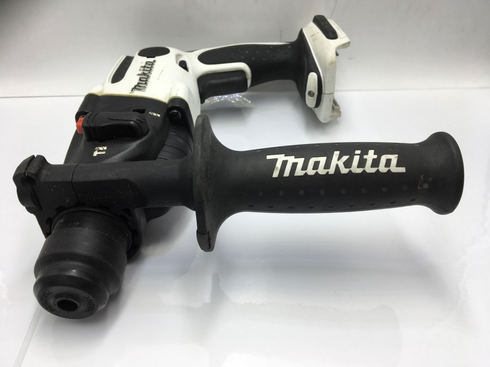  品 Makita マキタ 14 4 vハンマドリル HR 162 DZ本体のみ 3 0 Ah エコツー M 02 電動ハンマードリル ドリル ドライバー レンチ