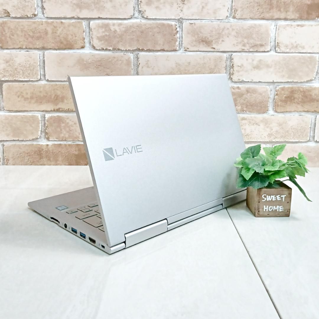 めちゃ軽い】爆速SSD/第7世代i3高性能！初心者OK！ノートパソコン☆P05