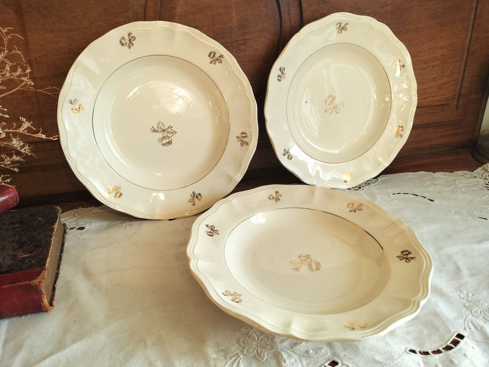 フランス アンティーク サルグミンヌ 花リム 絵つき 深 皿 3枚セット