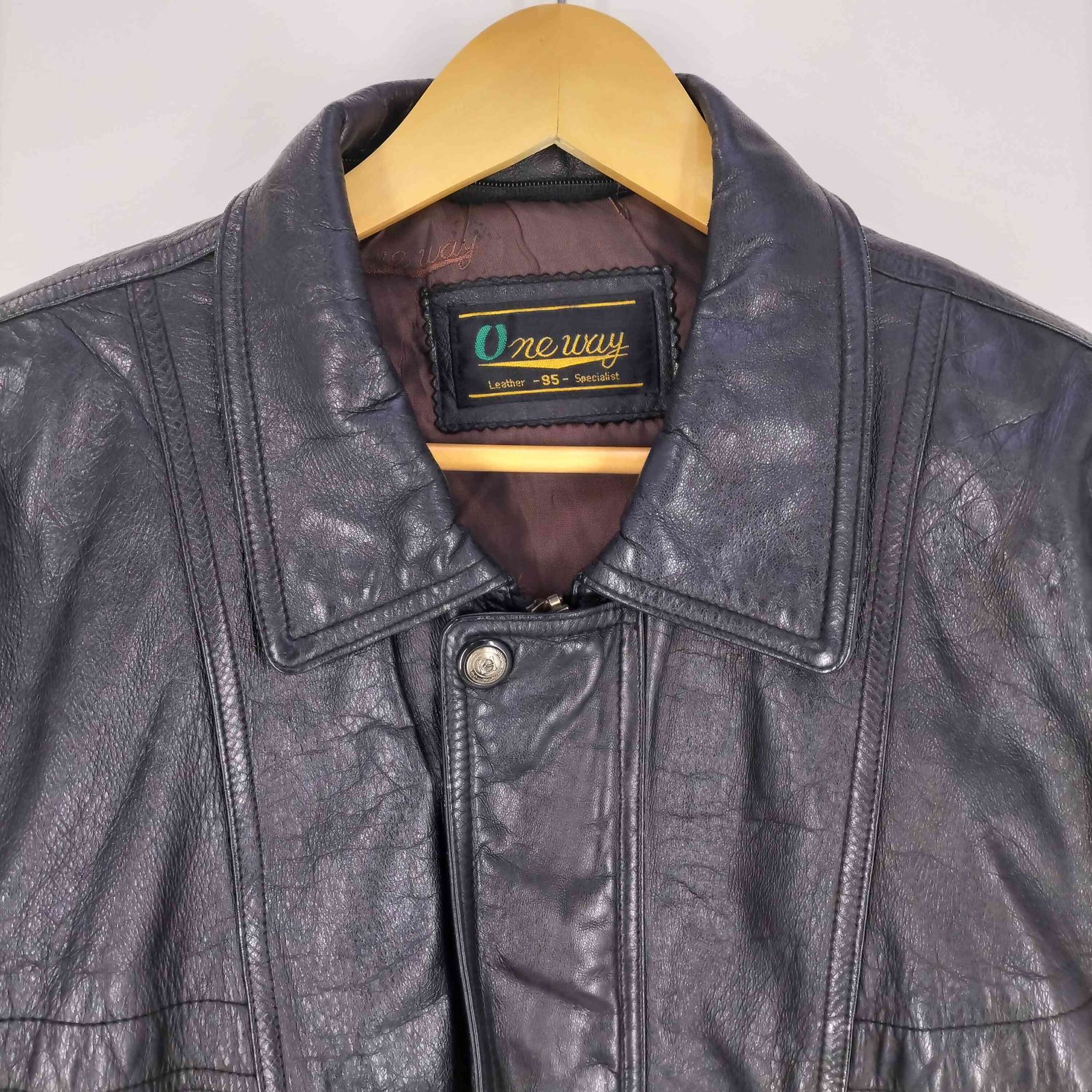 one way(ワンウェイ) 裏地ロゴプリント 比翼 シープレザー フライトジャケット メンズ  95【中古】【ブランド古着バズストア】 ワンウェイ one way 裏地ロゴプリント 比翼 シープレザー フライト