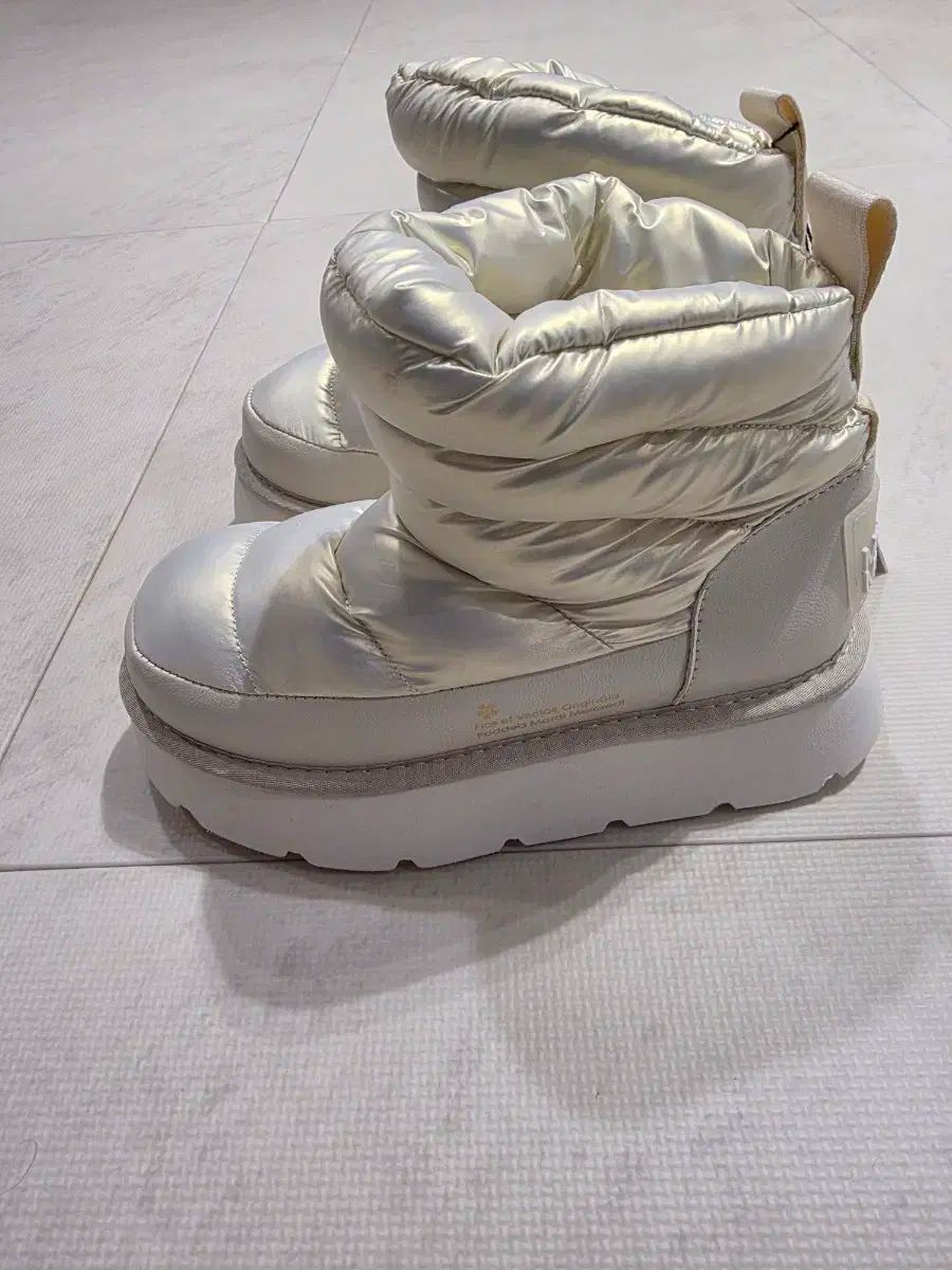 マルディメクルディ HIVER PADDING OBLIQUE BOOTS_WH