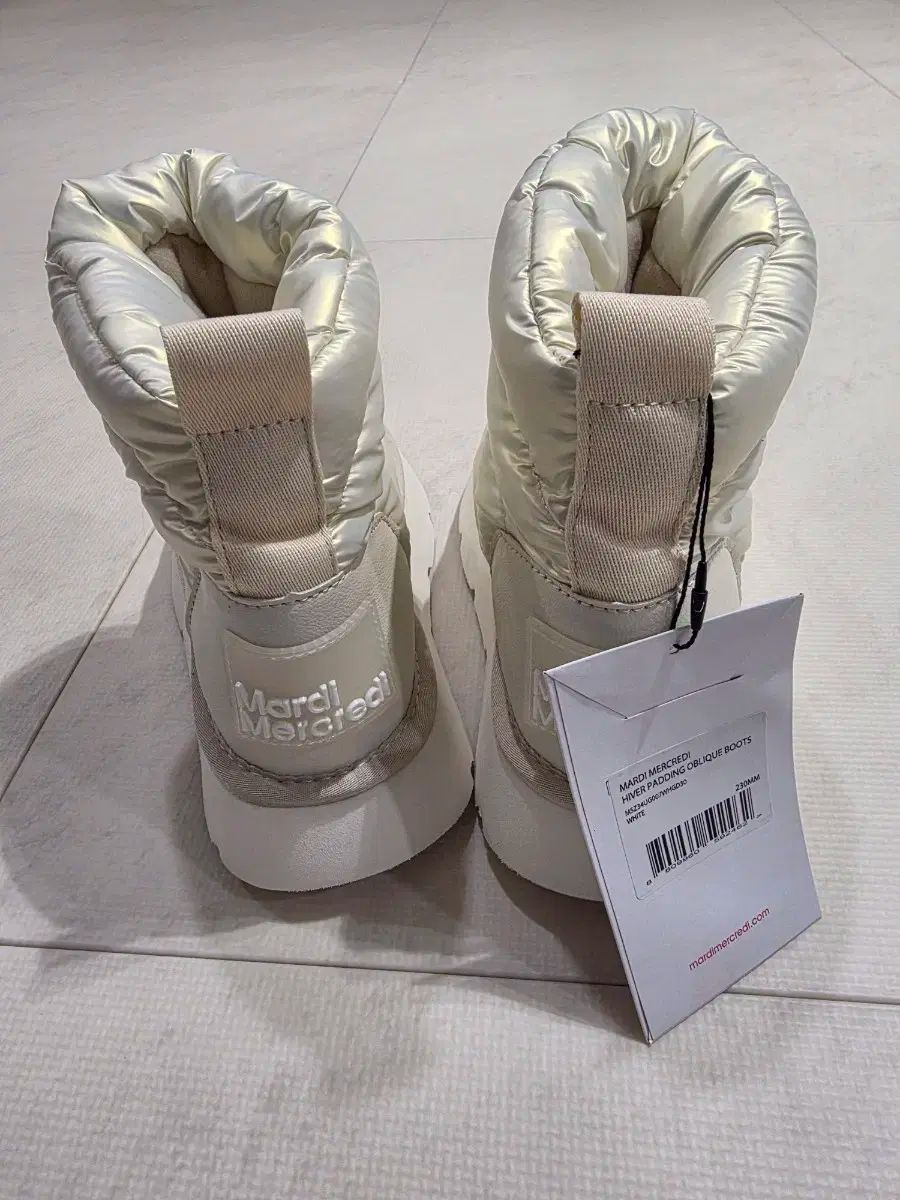 マルディメクルディ HIVER PADDING OBLIQUE BOOTS_WH