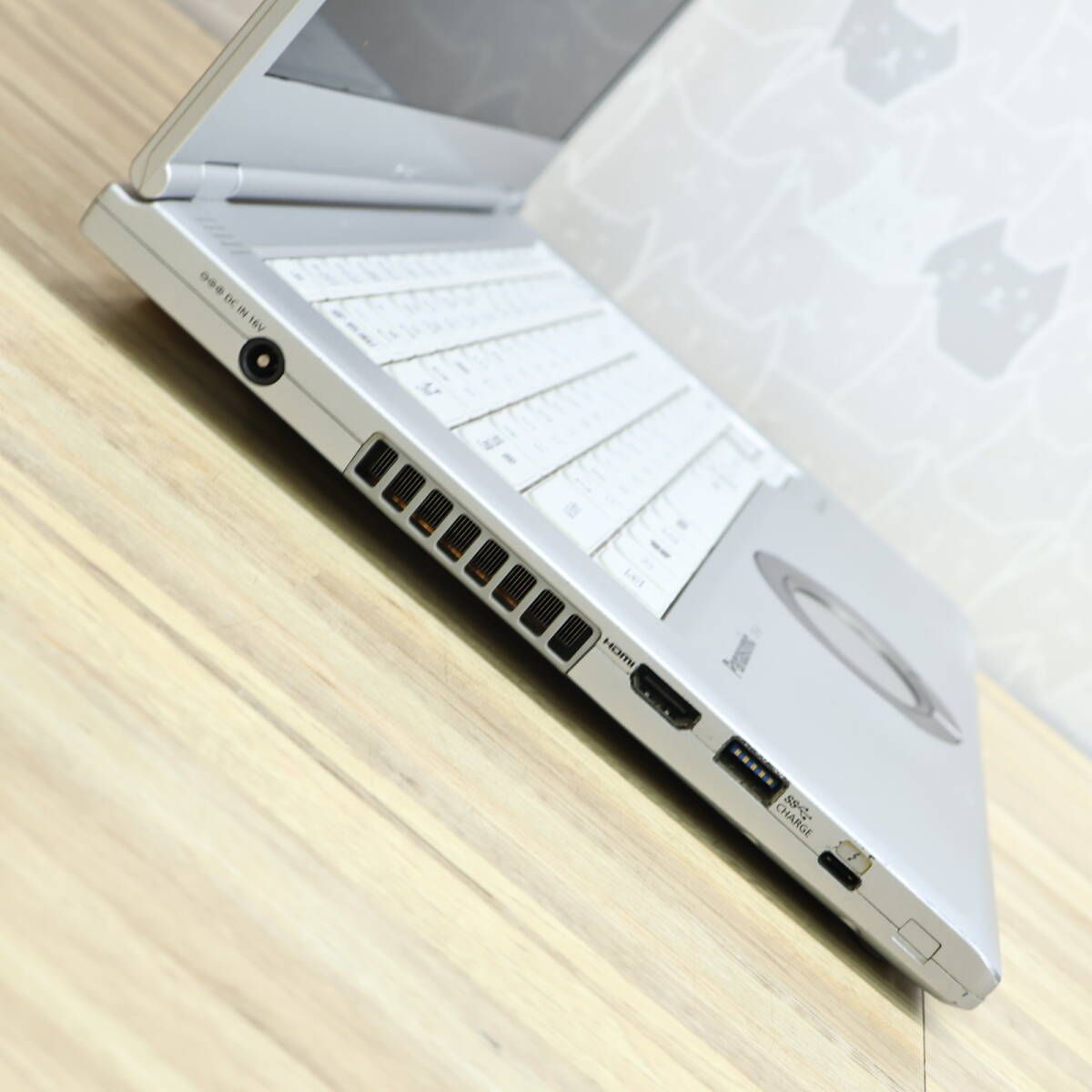 ☆美品 最上級10世代i7！M.2 NVMeSSD512GB メモリ16GB☆CF-LV9 Core i7