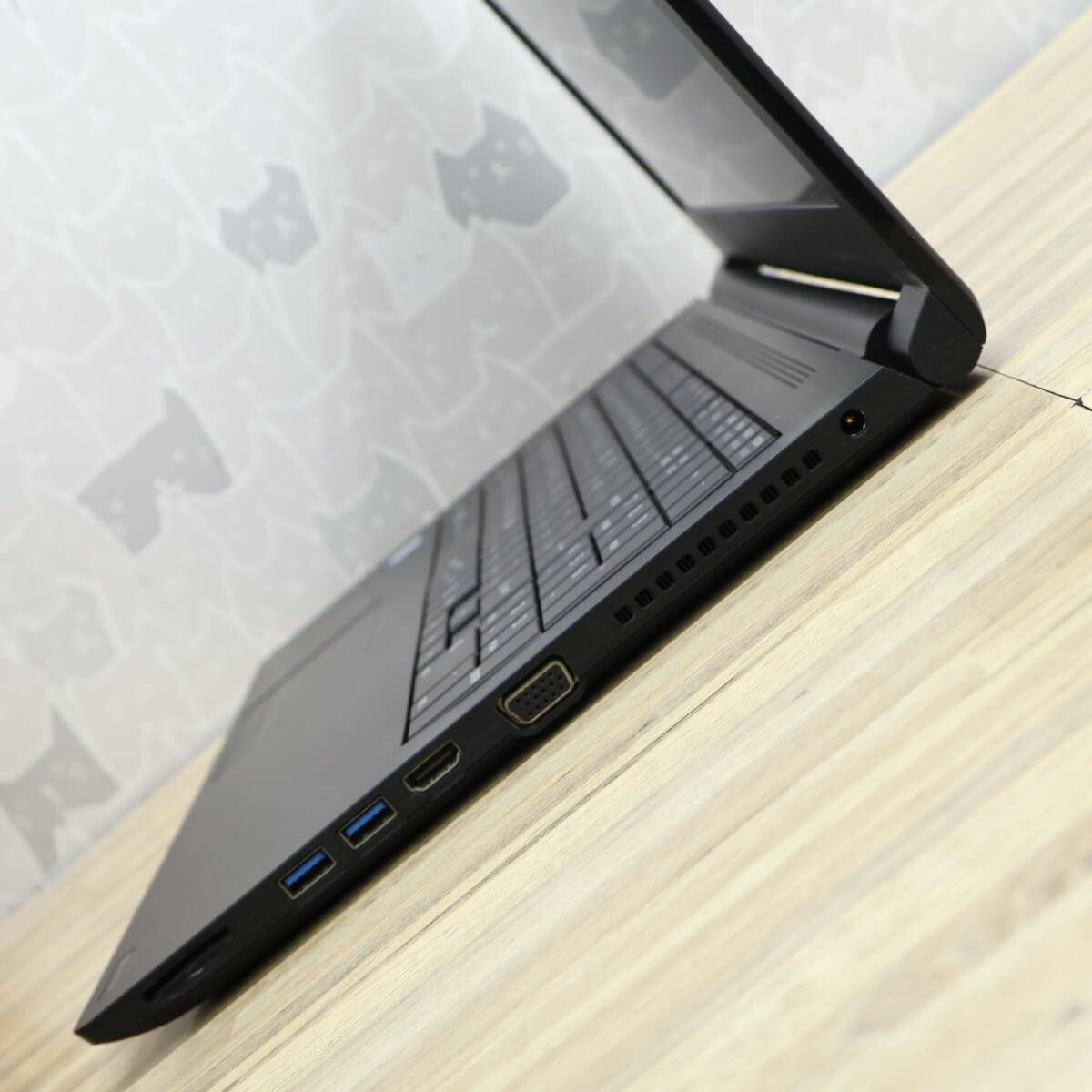 ☆美品 高性能6世代i3！SSD128GB メモリ8GB☆B55/K Core i3-6006U