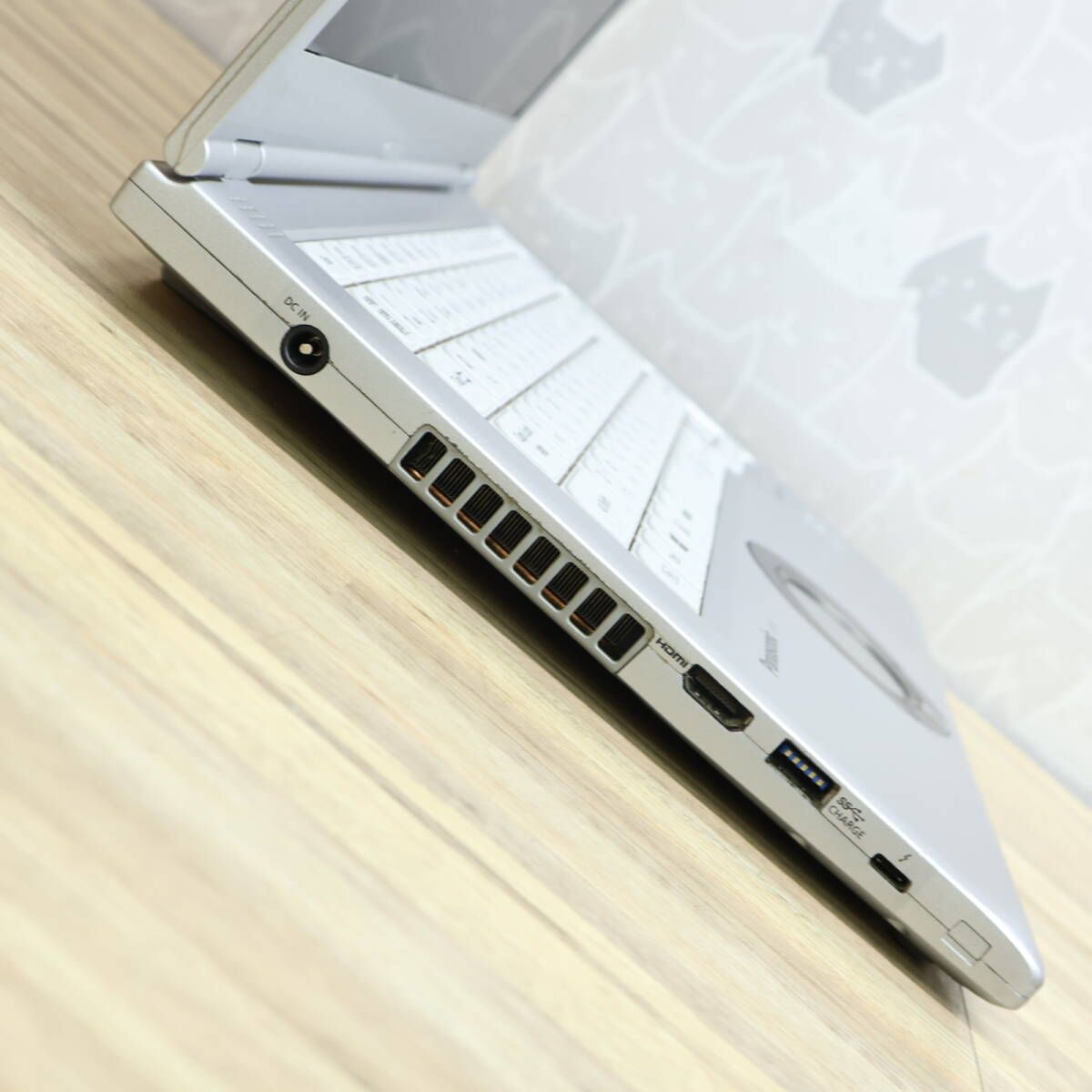 ☆美品 最上級10世代i7！M.2 NVMeSSD512GB メモリ16GB☆CF-LV9 Core i7