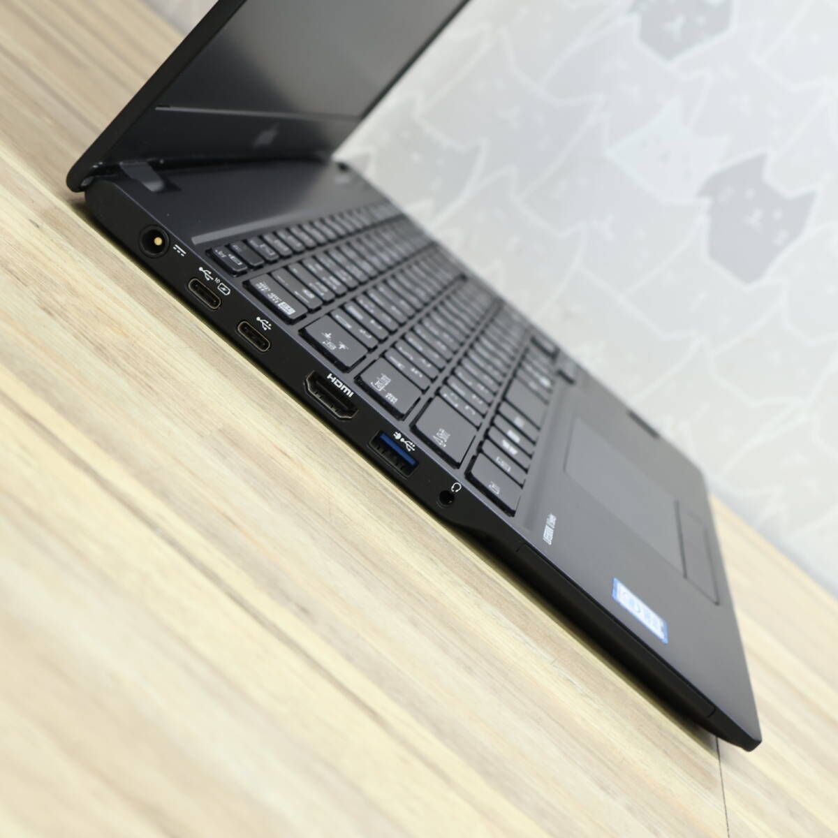 ☆美品 高性能8世代4コアi5！新品SSD128GB☆U939/A Core i5-8365U Web