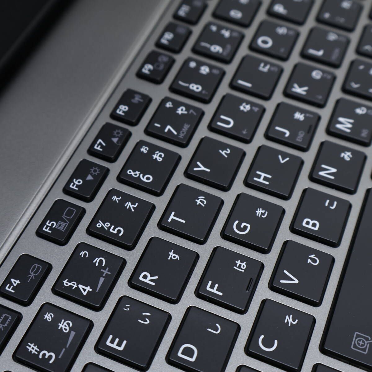 ☆美品 高性能8世代i3！SSD256GB メモリ8GB☆R63/M Core i3-8130U Web