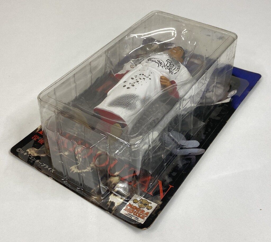 モグラハウス 力道山フィギュア(白ローブ) 391967 - メルカリ