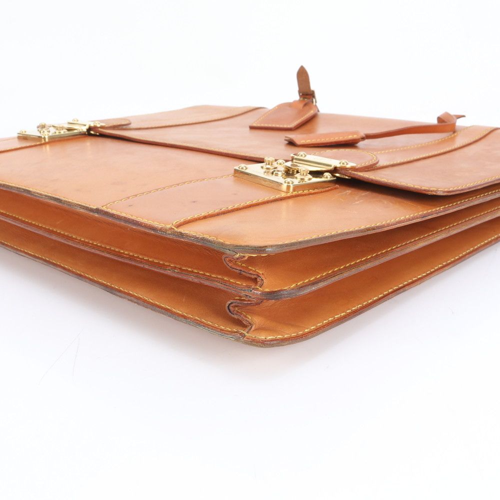 ルイヴィトン ノマド カバ イーストウエスト レザー ビジネスバッグ シリアル ルイヴィトン ノマド カバ イーストウエスト レザー ビジネスバッグ