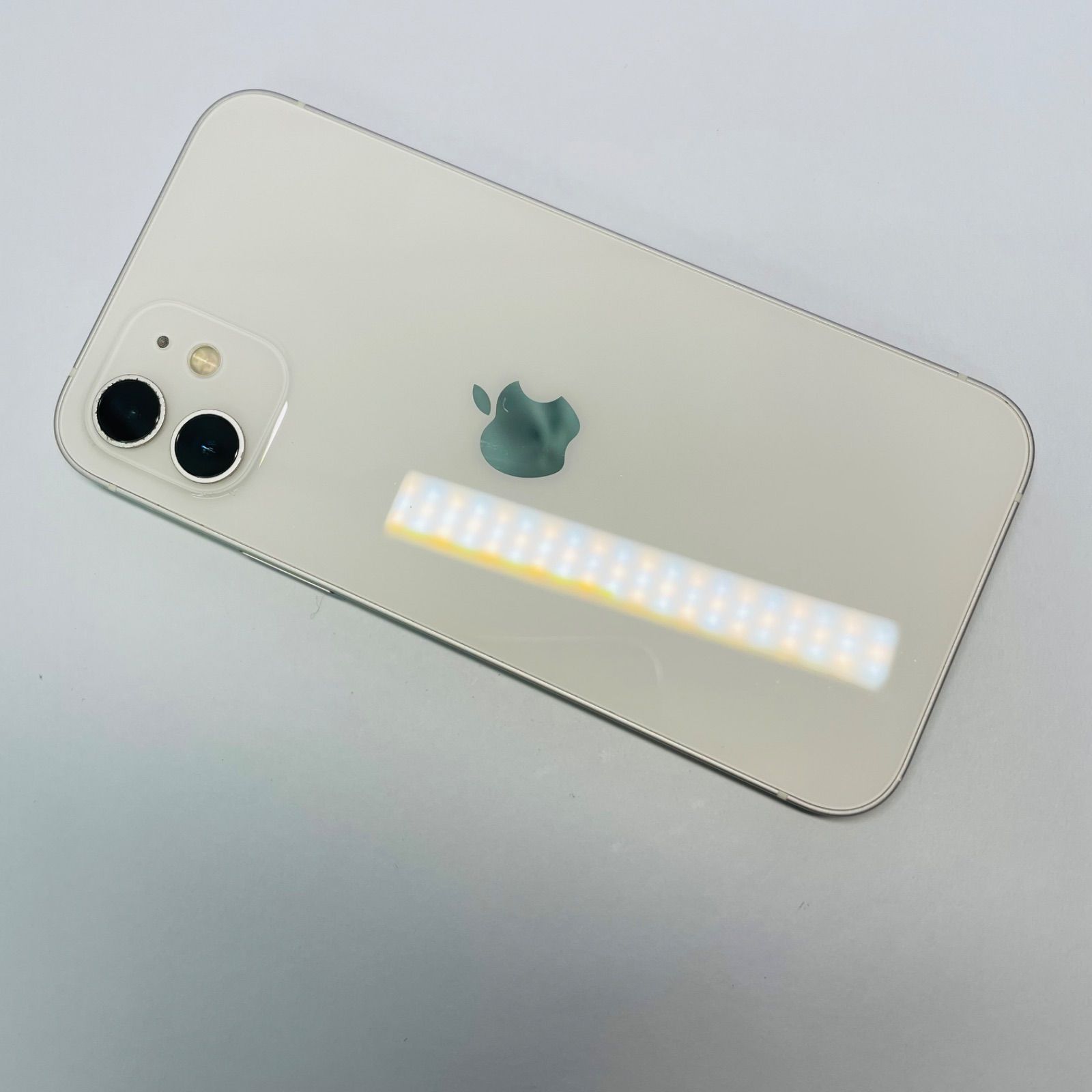 iPhone 12 64GB SIMフリー 電池100% 40439 - メルカリ