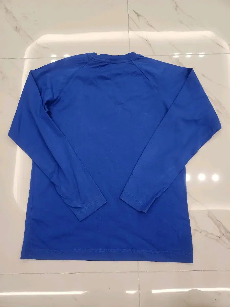 バーバリー ブルー 長袖Tシャツ 12 Y