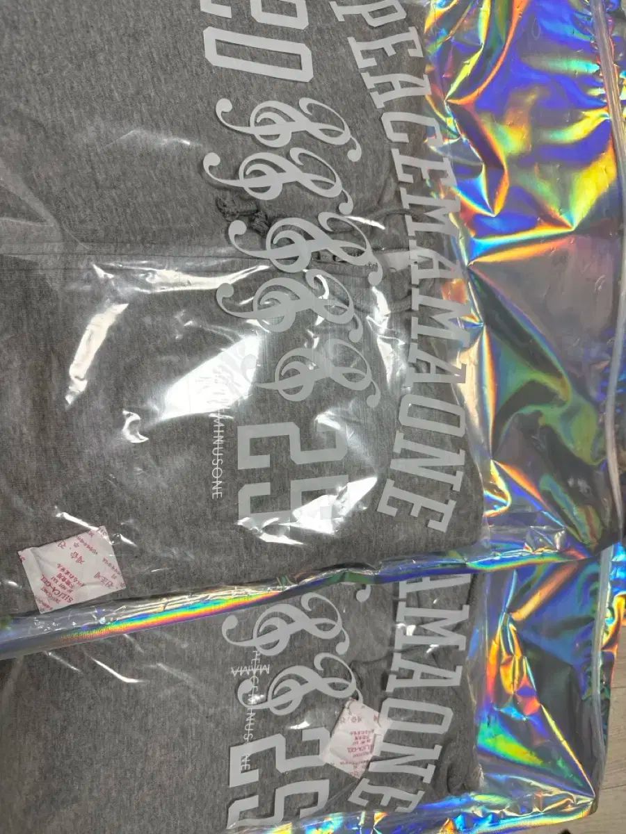 x 2025 MAMAアワード ピースママイーワン ジップアップ フーディー グレー L パーカー トップス メンズ