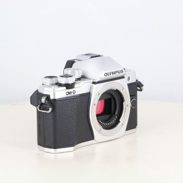 中古】(オリンパス) OLYMPUS OM-D E-M10 MARKII ボディ シルバー